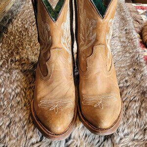 Corral Short Boots EUC - 6.5